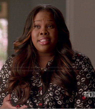 Mercedes's black lips print top on Glee