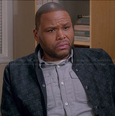 Andre's navy printed bomber jacket on Black-ish