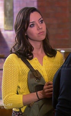 April's yellow textured cardigan on Parks and Recreation