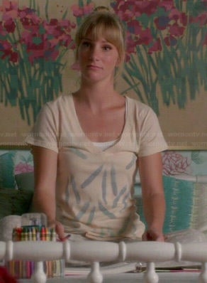 Brittany's feather print tee on Glee