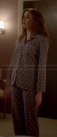 Caitlin's grey polka dot pajamas on The Flash