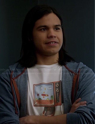 Cisco's Mario tv head t-shirt on The Flash
