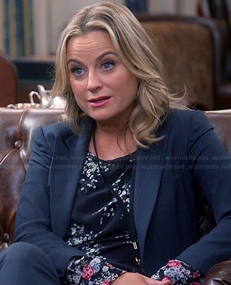 Leslie's mixed floral print blouse on Parks and Recreation