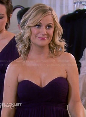Leslie's purple strapless bridesmaid dress on Parks and Recreation