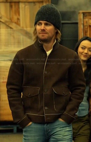 Oliver's brown jacket with pockets on Arrow