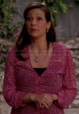 Regina's pink printed v-neck blouse on Switched at Birth