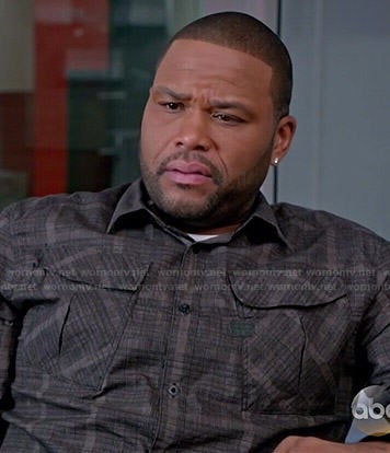 Andre's grey plaid shirt on Black-ish
