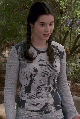Bay's grey lace long sleeve layering top and abstract printed top on Switched at Birth