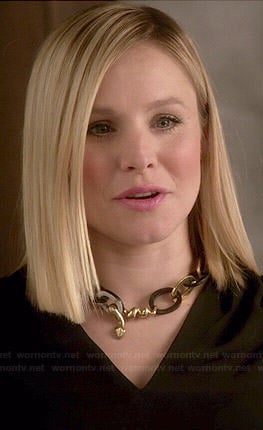 Jeannie's snake chain link necklace on House of Lies