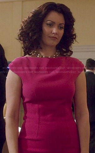 Mellie's pink darted dress on Scandal