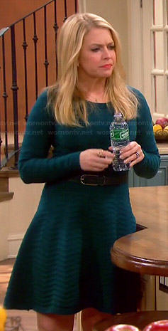 Mel's green chevron textured dress on Melissa and Joey