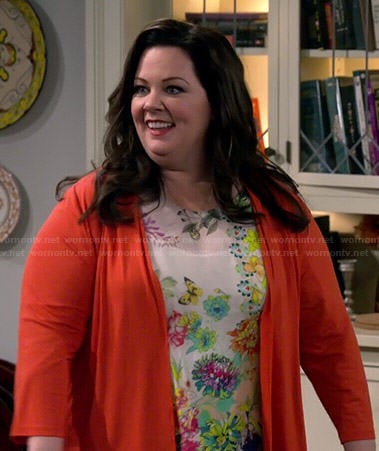 Molly's floral and butterfly print top on Mike and Molly