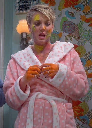Penny's pink polka dot robe on The Big Bang Theory