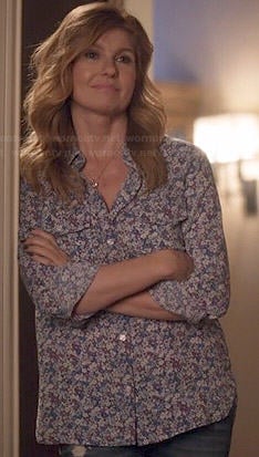 Rayna's floral print shirt on Nashville