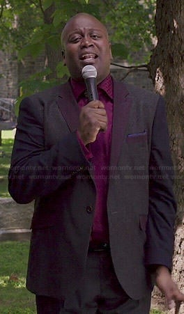 Titus's colorblock suit jacket on Unbreakable Kimmy Schmidt