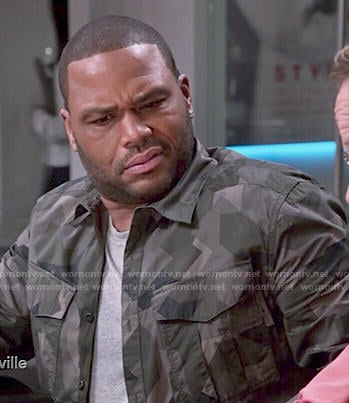 Andre's blocky camouflage print shirt on Black-ish