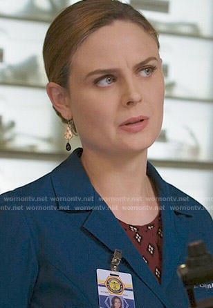 Brennan's gold and black drop earrings on Bones