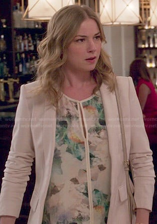 Amanda's abstract printed top with white trim on Revenge