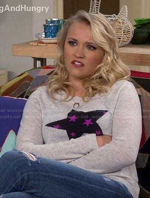 Gabi's star sweater on Young and Hungry