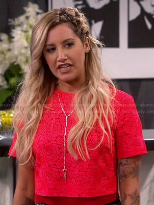 Logan's neon red floral lace crop top on Young and Hungry