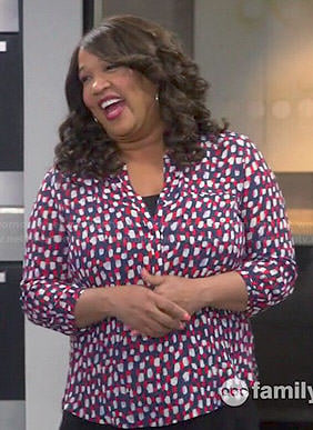 Yolanda's navy and red print blouse on Young and Hungry