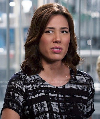 Angela's black and white plaid dress on Bones