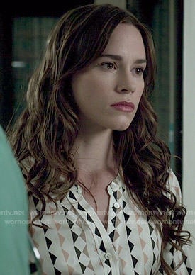 Charlotte's triangle print shirt dress on Revenge