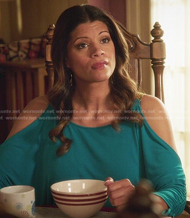 Xiomara's blue cold shoulder top on Jane the Virgin