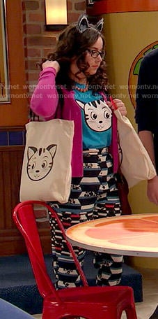 Delia's cat tee and printed pants on I Didn't Do It