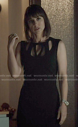 Quinn's black dress with cutouts on UnReal