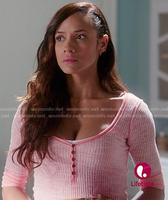 Rosie's pink henley top on Devious Maids