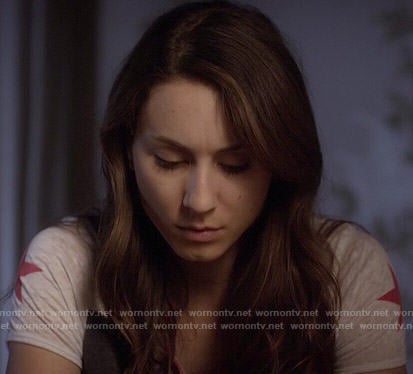 Spencer's star tee on Pretty Little Liars