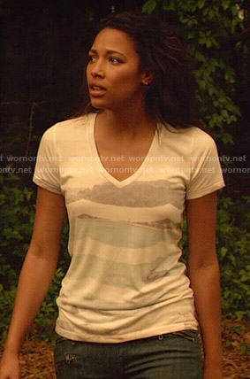 Eva's wave graphic tee on Under the Dome