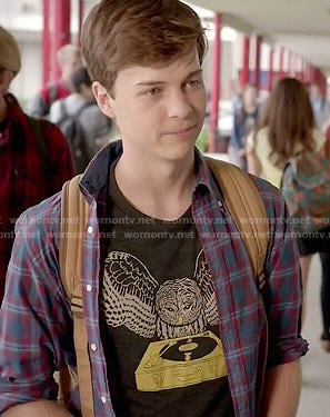 Noah's owl / record player tee on Scream