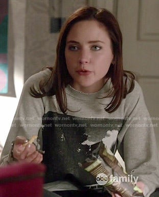 Brenna's grey graphic sweatshirt on Chasing Life