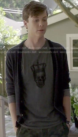 Noah's skull tee on Scream