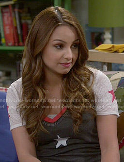 Sofia's star tee on Young and Hungry