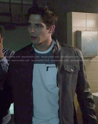 Scott's zip pocket shirt and leather sleeved jacket on Teen Wolf