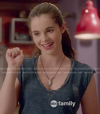 Bay's blue paint splatter tee on Switched at Birth