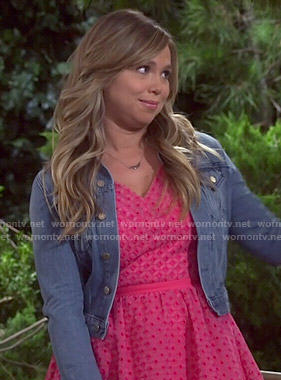 Kristin's pink eyelet dress on Last Man Standing