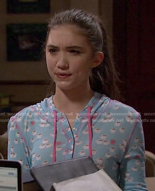 Riley's blue printed sleep shirt on Girl Meets World