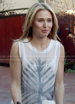 Amy's white tie dye muscle tank on Faking It