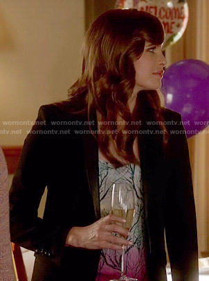 Caitlin's pink ombre tree print top on The Flash
