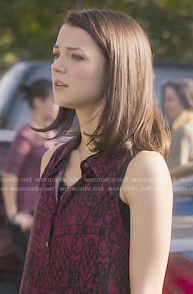 Carter's red printed sleeveless shirt on Finding Carter