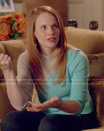 Daphne's blue and beige colorblock sweater on Switched at Birth