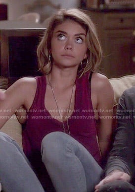 Haley's purple v-neck tank top on Modern Family