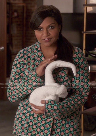 Mindy's black and green geometric print pajamas on The Mindy Project