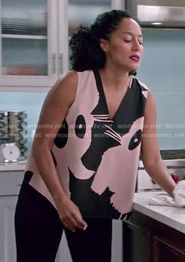 Rainbow's black and pink v-neck top on Black-ish