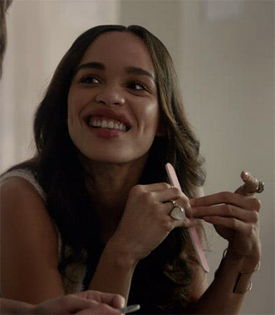 Erica's jewelry on Last Man on Earth