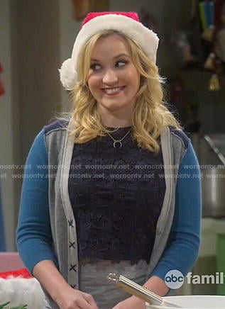 Gabi's navy blue lace crop top and colorblock cardigan on Young and Hungry
